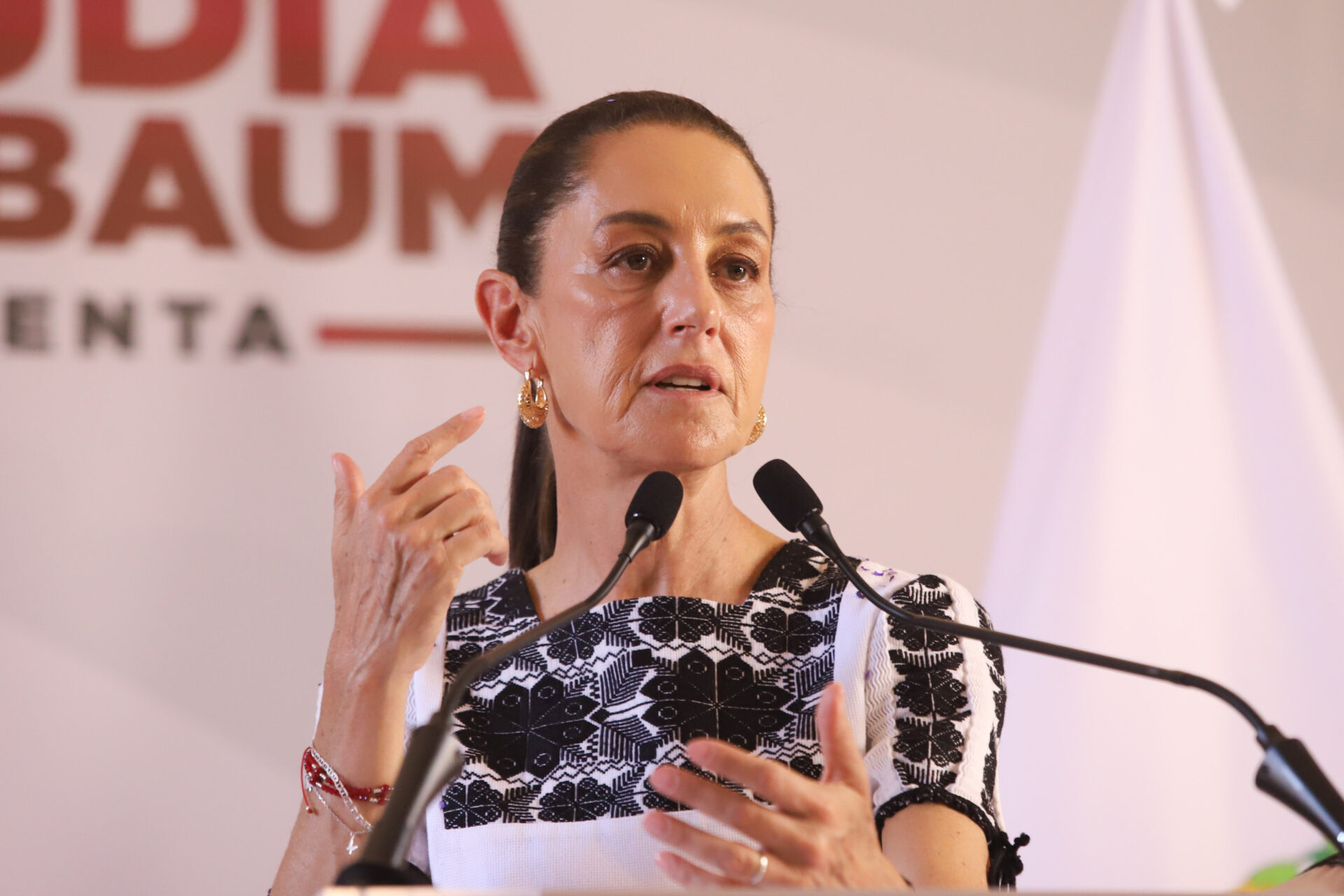 Arranca Claudia Sheinbaum gira por Puebla en Tehuacán y recuerda a