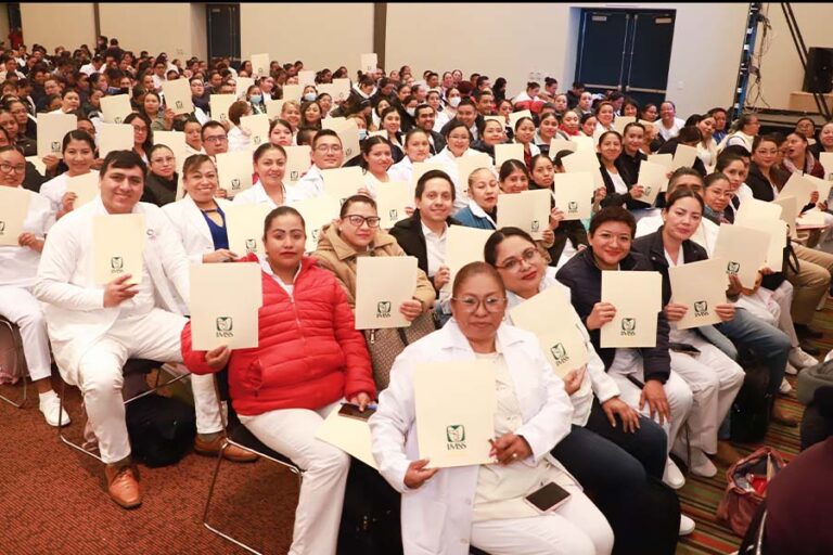 Van 158 especialistas contratados en Puebla por el IMSS-Bienestar