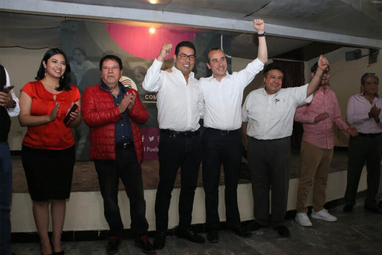 Néstor Camarillo desata caos en San Pedro Cholula Néstor Camarillo desata caos en San Pedro Cholula