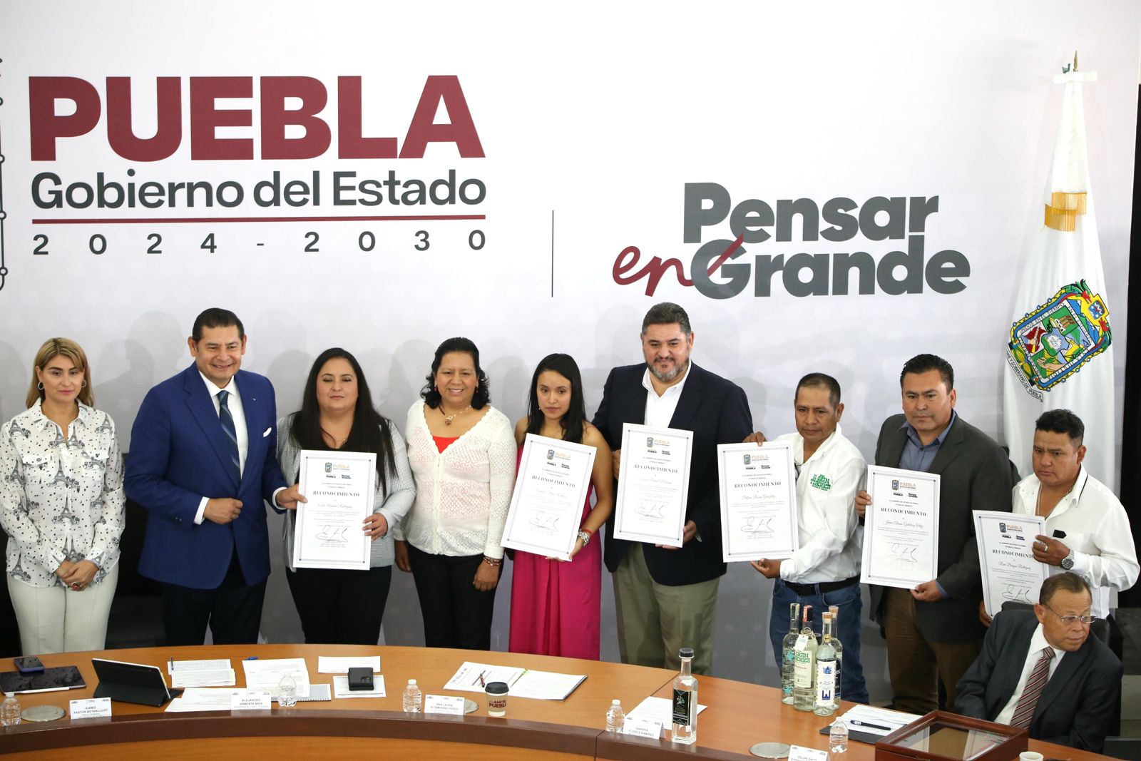  Puebla brilla con 60 medallas en Concurso Nacional Mezcal 2025