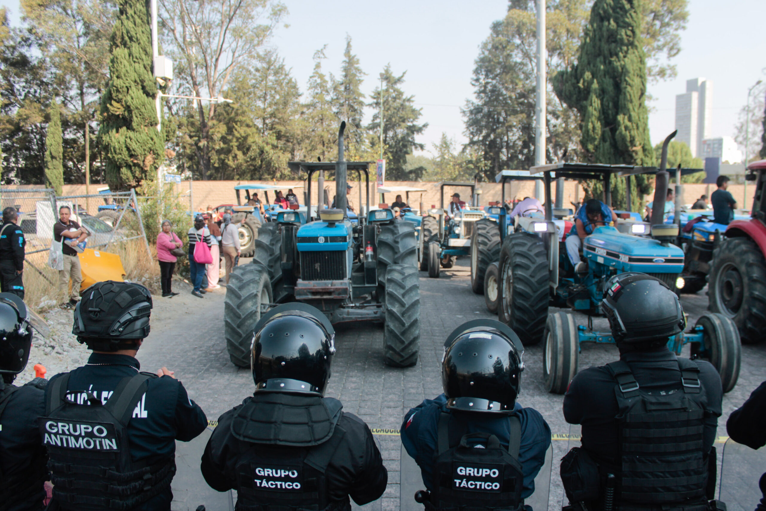 Exigen devolución de impuestos en el SAT de Angelópolis 