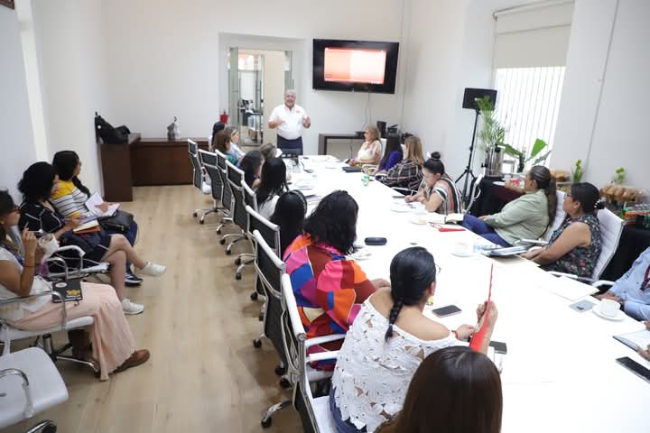 SEDIF fortalece voluntariados con capacitación en fondos