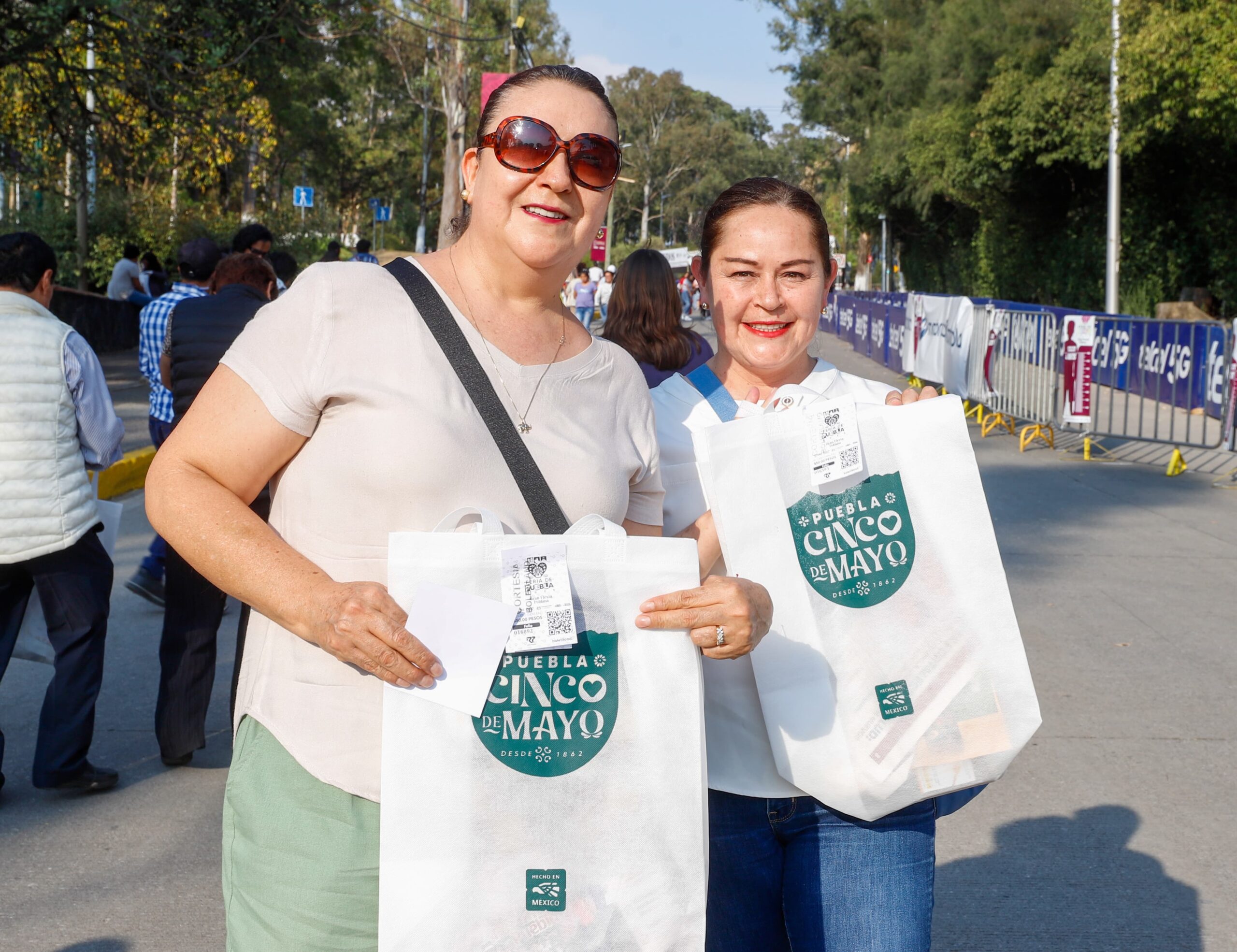 Gobernador Armenta convive en la Feria de Puebla 2025