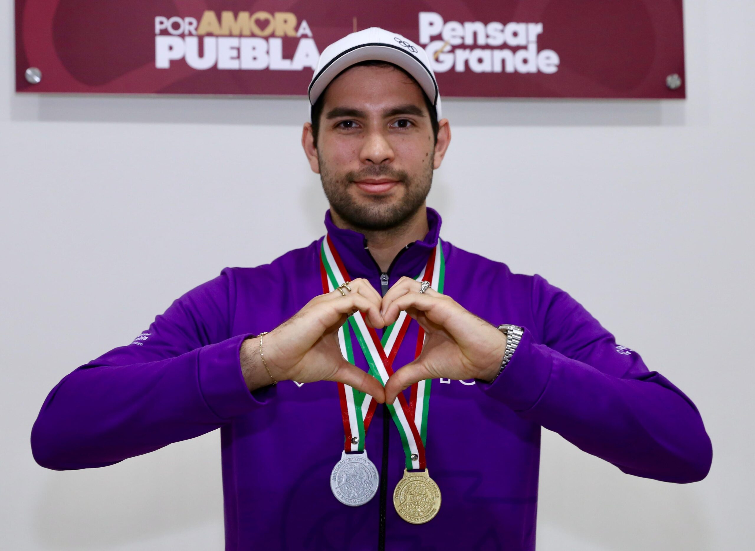 Puebla duplica apoyo económico a medallistas