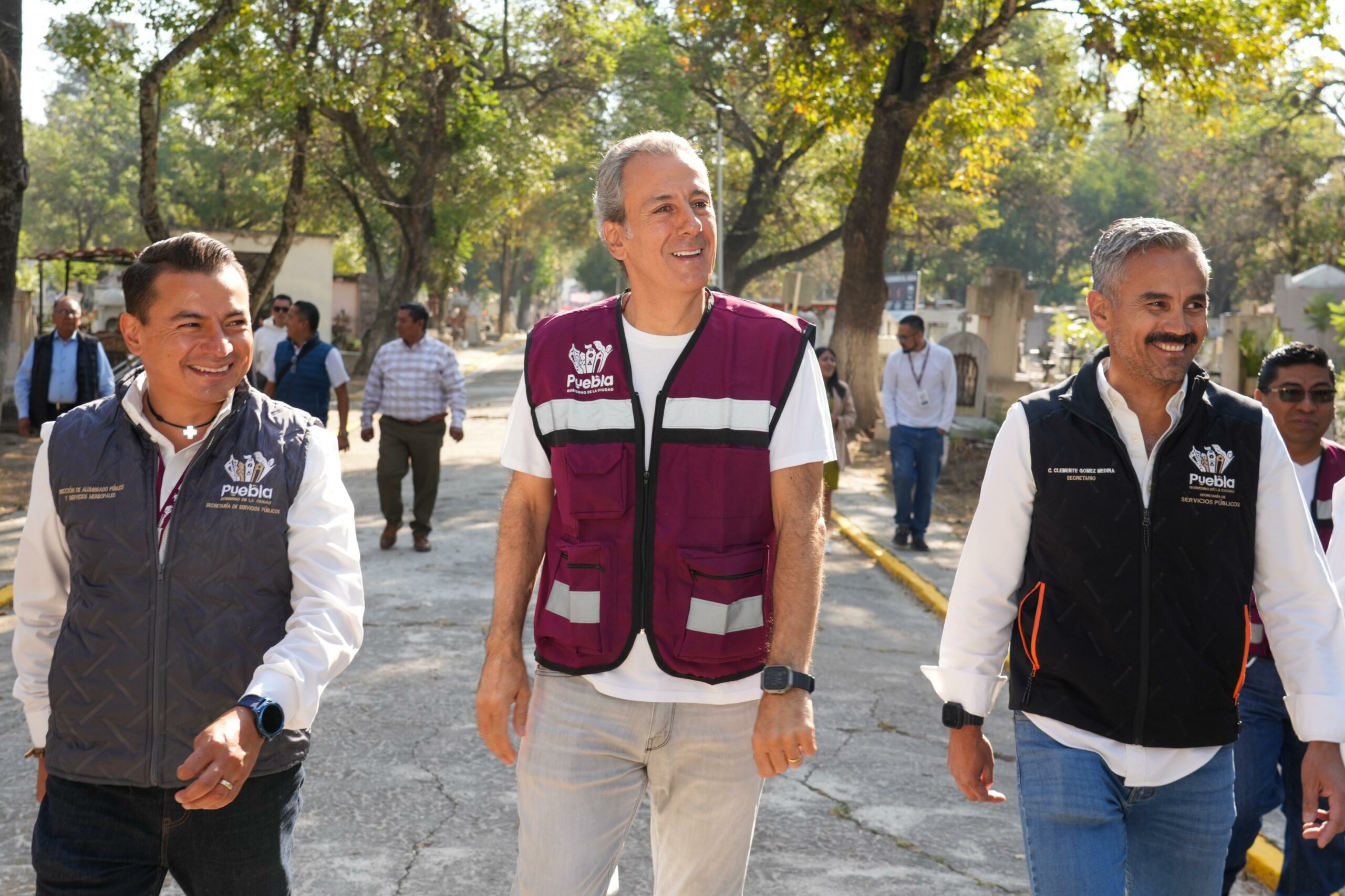 Operativo en panteón por Día de las Madres en Puebla