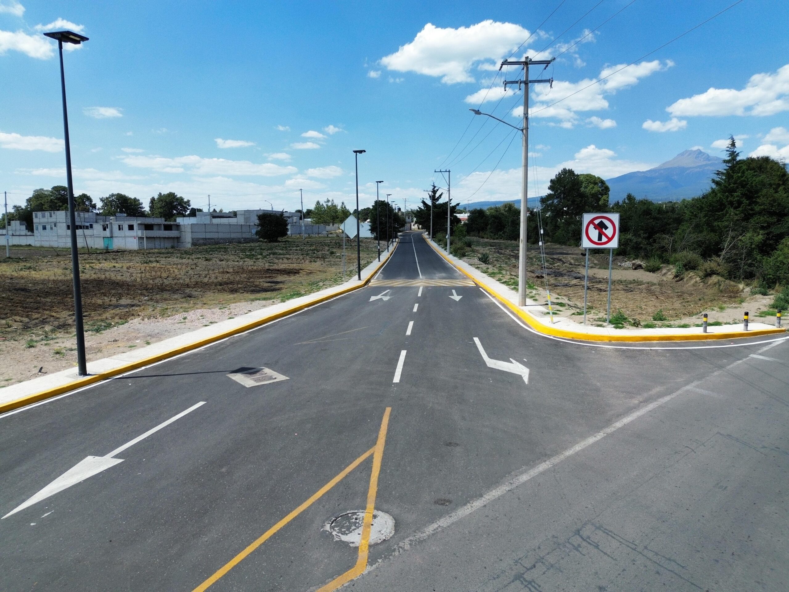Inauguran modernización de calle Los Pilares en Canoa