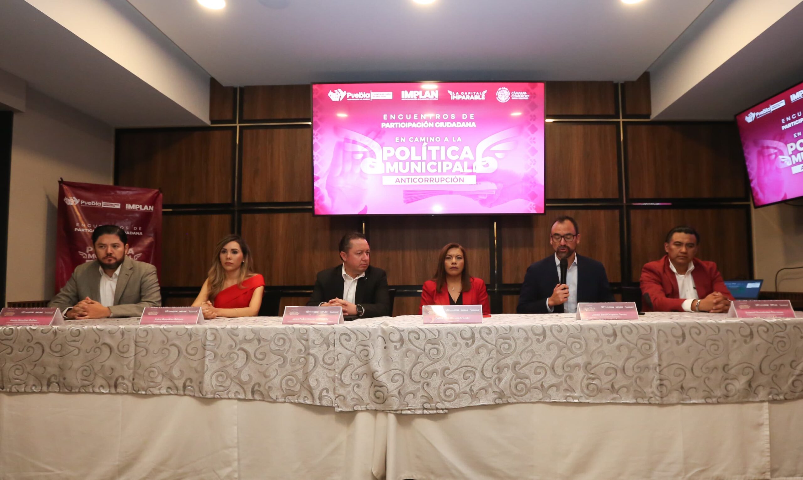 Puebla impulsa foro anticorrupción con empresarios