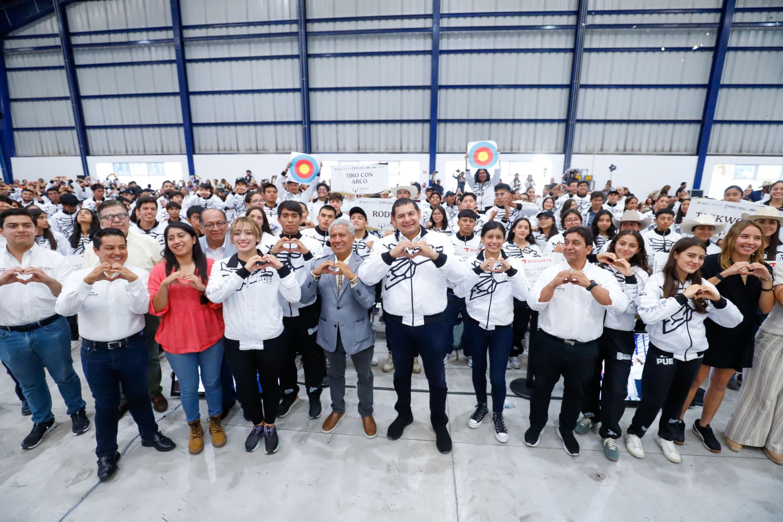 Deporte en Puebla, política de Estado: Armenta