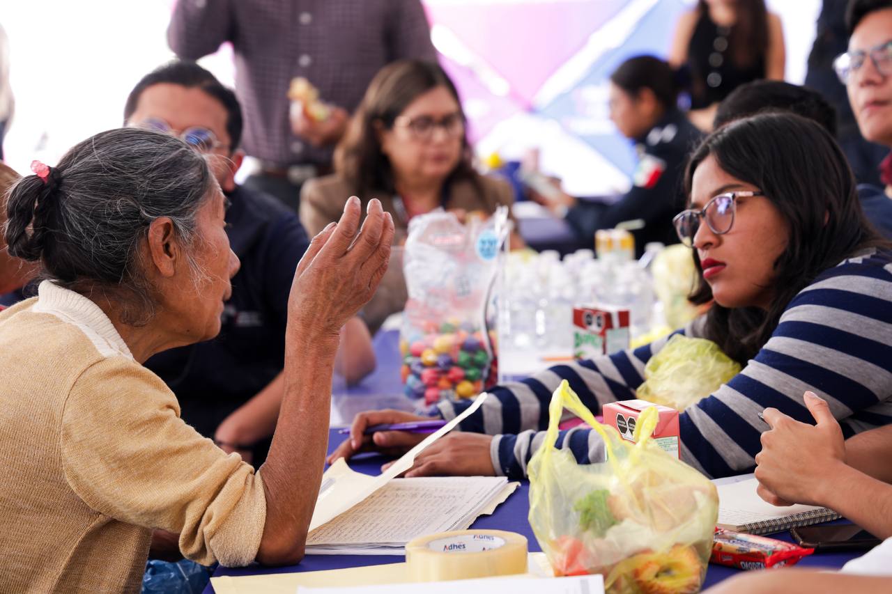 Lupita Cuautle lleva Jornada Social a Acatepec