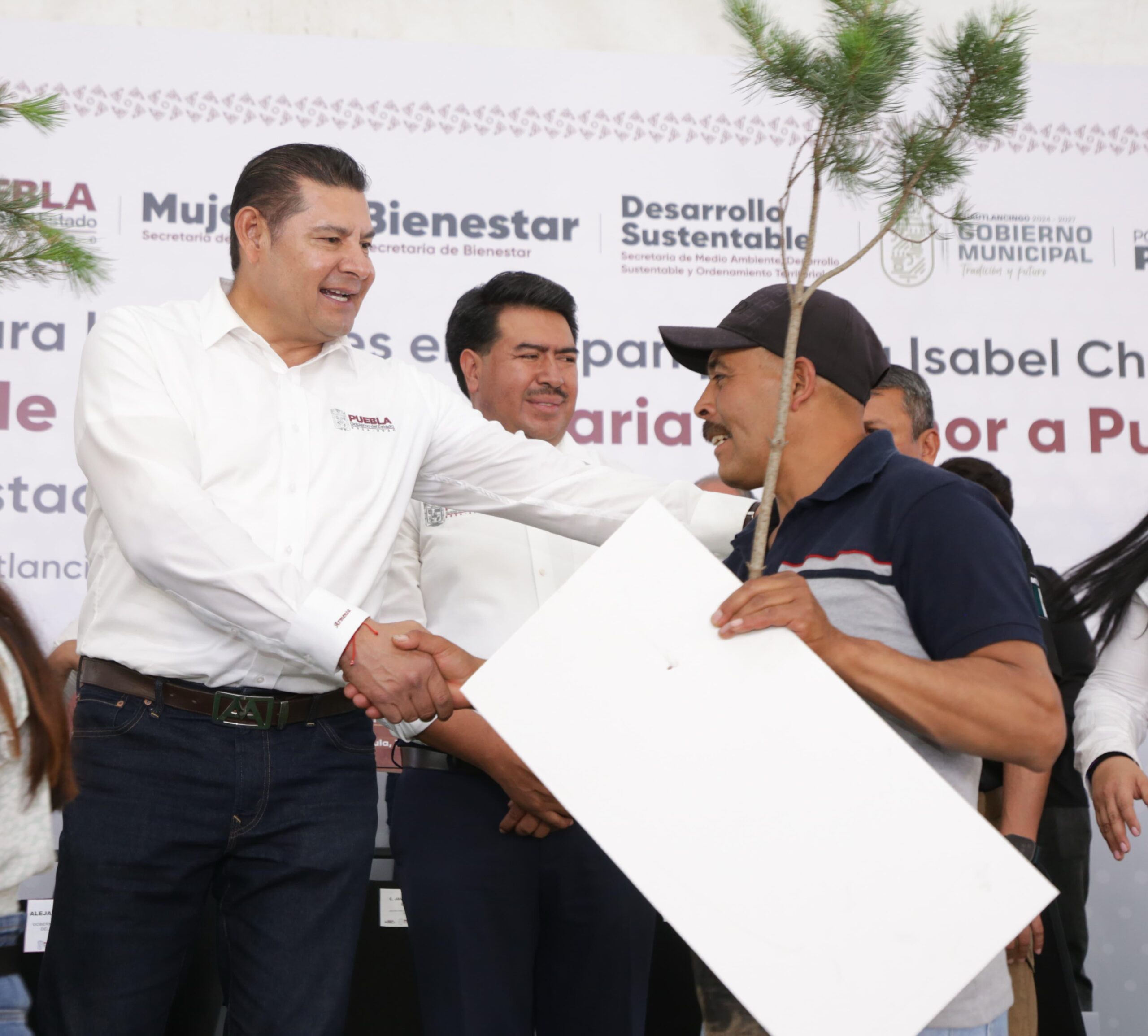 Gobierno de Puebla impulsa reforestación y paz ambiental